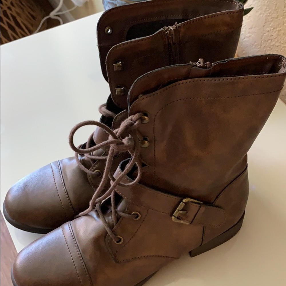 Brown combat boots 8.5